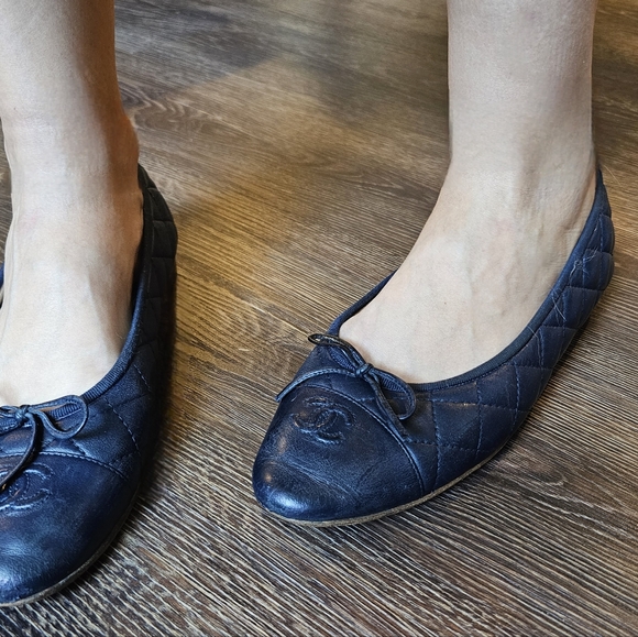 Chanel Ballet Flats - Picture 2 of 8
